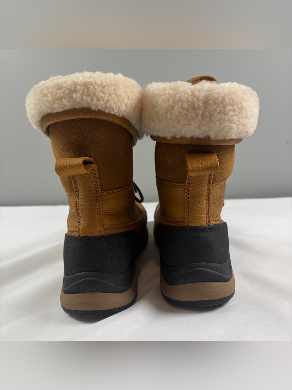 UGG Women’s Adirondack III Waterproof Boots Chestnut Size 10 MSRP $250 - Picture 2 of 9